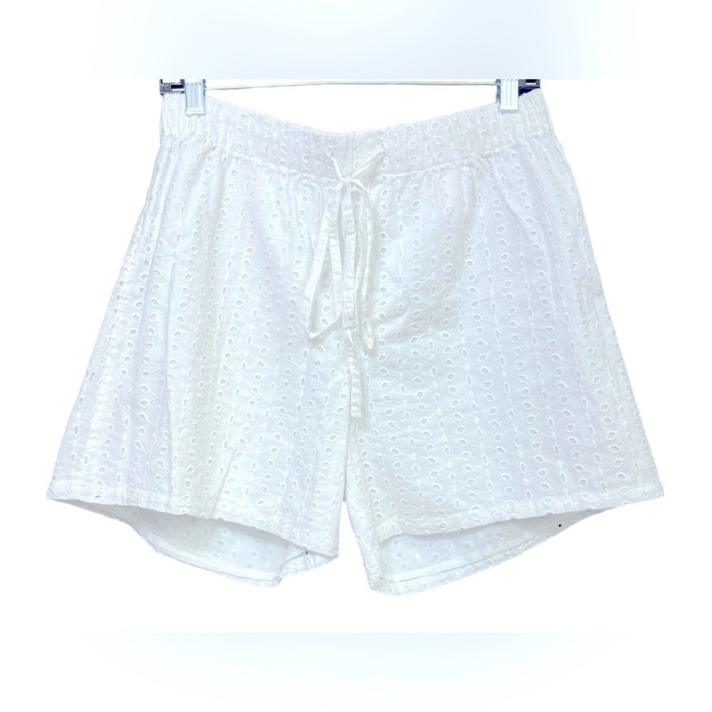Morgan Taylor White Medium Shorts